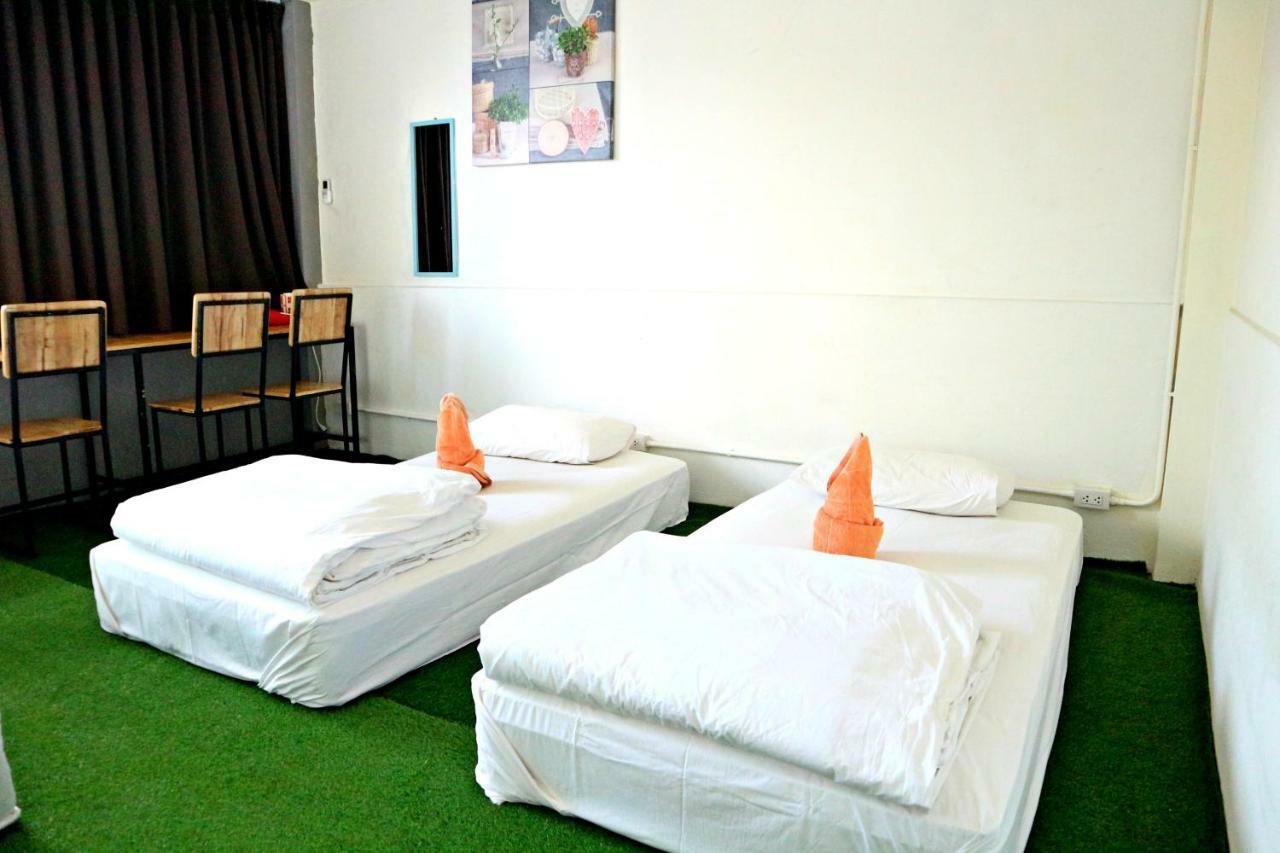 Love Cnx Guesthouse Chiang Mai Exterior foto